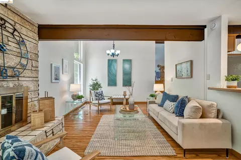 Living - 2826 Wright Ave, Pinole, CA 94564 photo 3 of 9