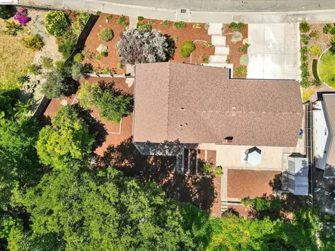 View/Area - 2826 Wright Ave, Pinole, CA 94564 photo 7 of 11