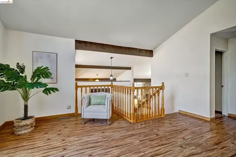 Entry Way - 2826 Wright Ave, Pinole, CA 94564 photo 4 of 4