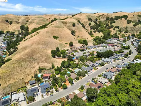 View/Area - 2826 Wright Ave, Pinole, CA 94564 photo 9 of 11