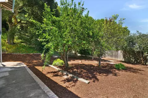 Exterior - 2826 Wright Ave, Pinole, CA 94564 photo 14 of 14