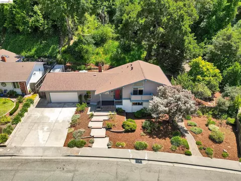 View/Area - 2826 Wright Ave, Pinole, CA 94564 photo 2 of 11