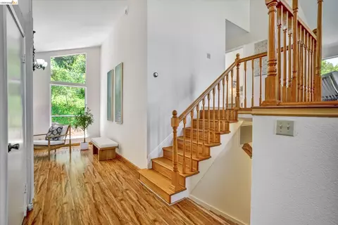 Entry Way - 2826 Wright Ave, Pinole, CA 94564 photo 1 of 4