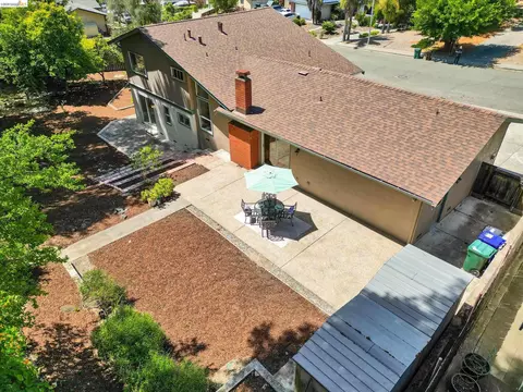 View/Area - 2826 Wright Ave, Pinole, CA 94564 photo 6 of 11