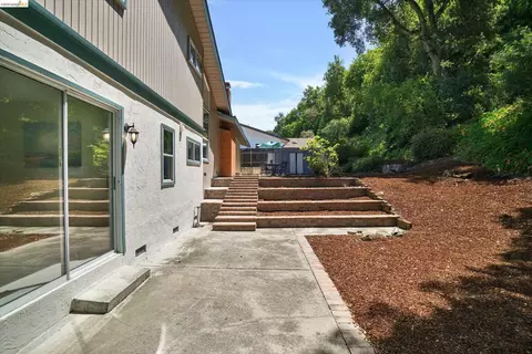 Exterior - 2826 Wright Ave, Pinole, CA 94564 photo 11 of 14