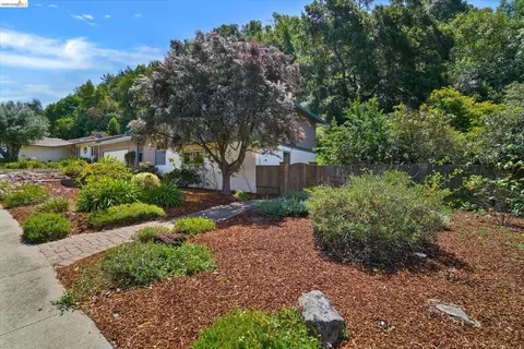 Exterior - 2826 Wright Ave, Pinole, CA 94564 photo 6 of 14