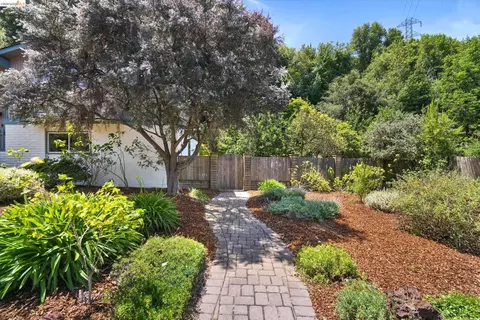 Exterior - 2826 Wright Ave, Pinole, CA 94564 photo 7 of 14