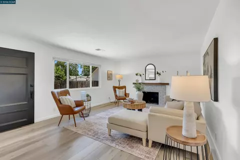 3573 Falcon Dr, Concord, CA 94520