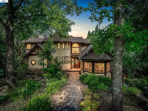 8681 Winding Way, Fair Oaks, CA 95628