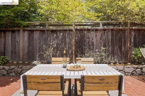 Exterior - 287 Purdue Ave, Kensington, CA 94708 photo 10 of 11