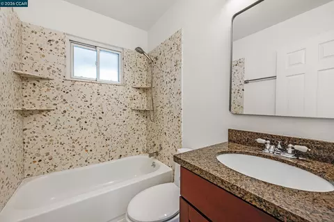 Bath - 1446 Sunshine Dr, Concord, CA 94520 photo 3 of 4