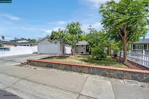 Exterior - 1446 Sunshine Dr, Concord, CA 94520 photo 2 of 10