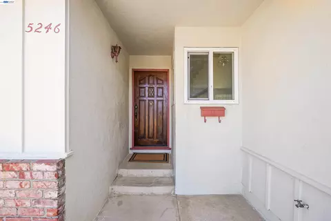 Entry Way - 5246 Abbey Ct, Newark, CA 94560 photo 1 of 5