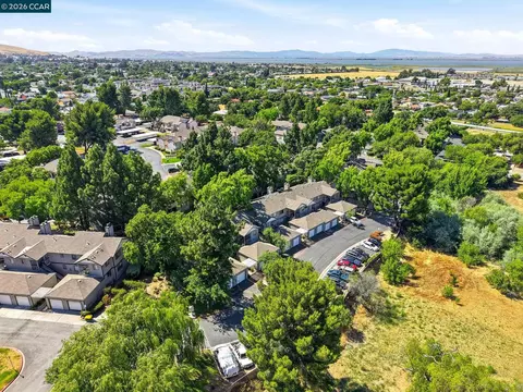 View/Area - 641 Chadwick Ln, Bay Point, CA 94565 photo 2 of 3