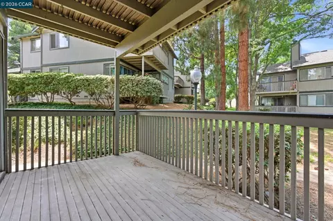 Exterior - 641 Chadwick Ln, Bay Point, CA 94565 photo 4 of 9