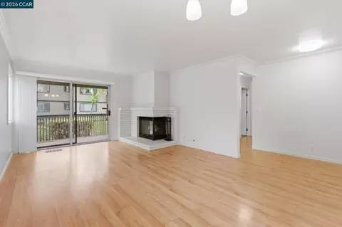 Living - 641 Chadwick Ln, Bay Point, CA 94565 photo 3 of 8