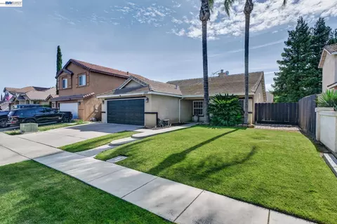 5912 Squire Wells Way, Riverbank, CA 95367
