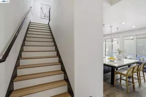 Entry Way - 416 Dewitt Ln, Alameda, CA 94501 photo 1 of 3