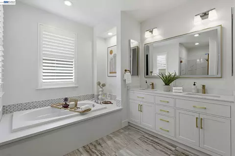 Bath - 416 Dewitt Ln, Alameda, CA 94501 photo 1 of 5