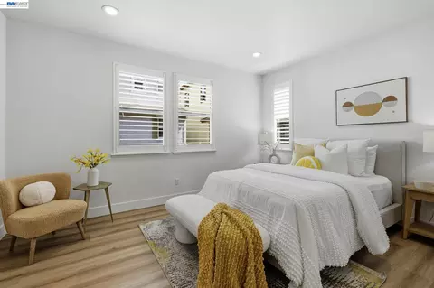 Bedroom - 416 Dewitt Ln, Alameda, CA 94501 photo 2 of 5