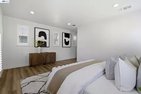 Bedroom - 416 Dewitt Ln, Alameda, CA 94501 photo 4 of 5