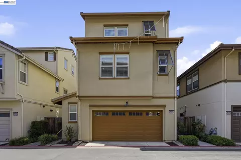 Exterior - 416 Dewitt Ln, Alameda, CA 94501 photo 2 of 5