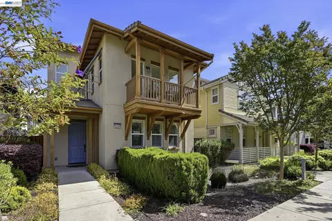 Exterior - 416 Dewitt Ln, Alameda, CA 94501 photo 3 of 5