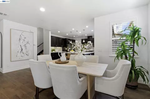 Dining - 416 Dewitt Ln, Alameda, CA 94501 photo 1 of 1