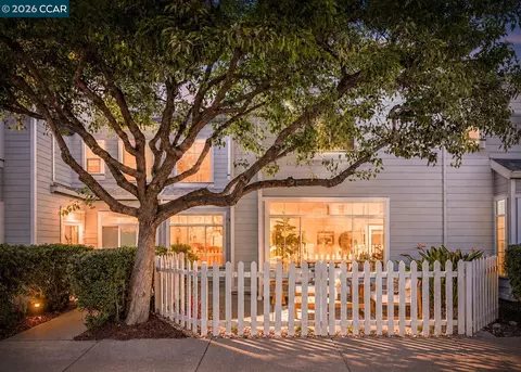 619 Commodore Dr, Richmond, CA 94804