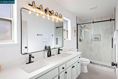 Bath - 619 Commodore Dr, Richmond, CA 94804 photo 6 of 6