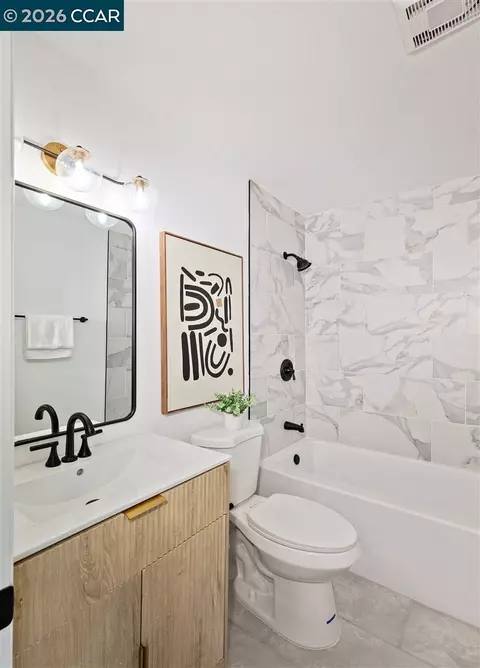 Bath - 619 Commodore Dr, Richmond, CA 94804 photo 5 of 6