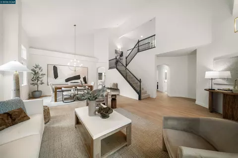 636 Dunhill Dr, Danville, CA 94506
