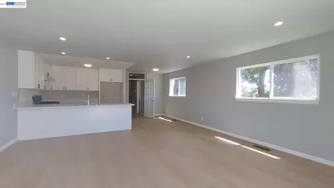 Living - 917 1st St, Rodeo, CA 94572 photo 1 of 2