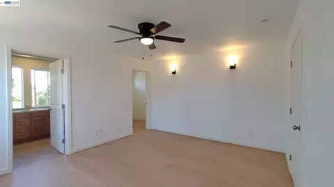 Bedroom - 917 1st St, Rodeo, CA 94572 photo 6 of 7