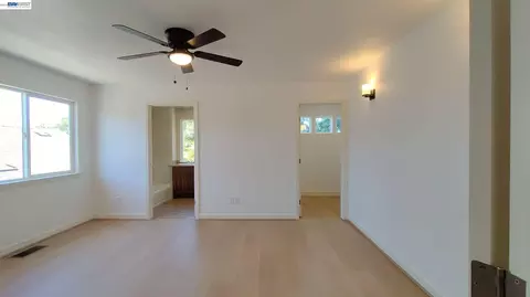 Bedroom - 917 1st St, Rodeo, CA 94572 photo 4 of 7