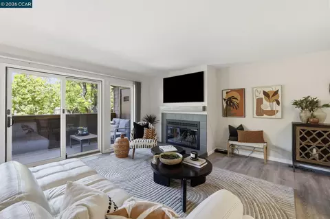 8 Royston Walk, Pleasant Hill, CA 94523