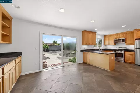 Kitchen - 8271 Cavalier Ln, Dublin, CA 94568 photo 8 of 8