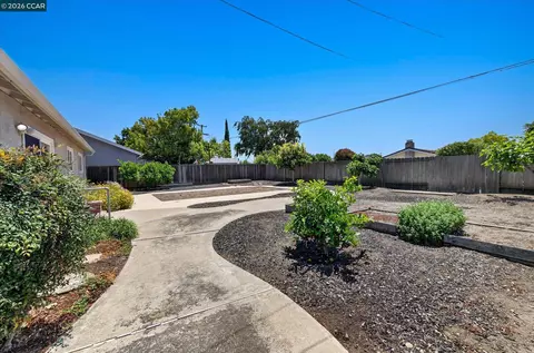Exterior - 8271 Cavalier Ln, Dublin, CA 94568 photo 3 of 6
