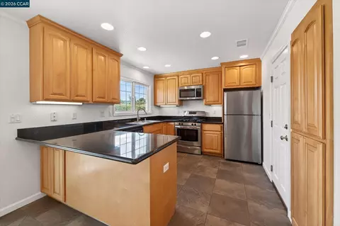 Kitchen - 8271 Cavalier Ln, Dublin, CA 94568 photo 1 of 8