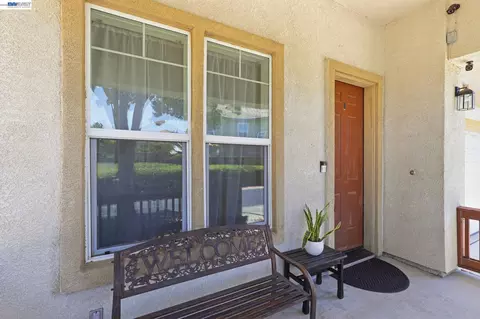 Exterior - 1205 Nellis Ct, Pittsburg, CA 94565 photo 5 of 11