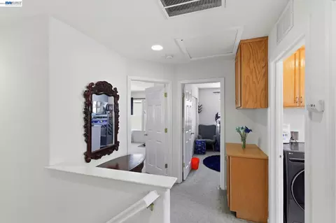 Entry Way - 1205 Nellis Ct, Pittsburg, CA 94565 photo 5 of 6