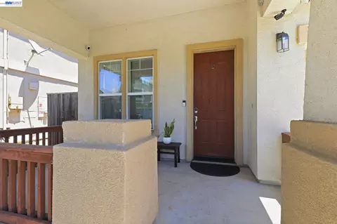 Exterior - 1205 Nellis Ct, Pittsburg, CA 94565 photo 4 of 11