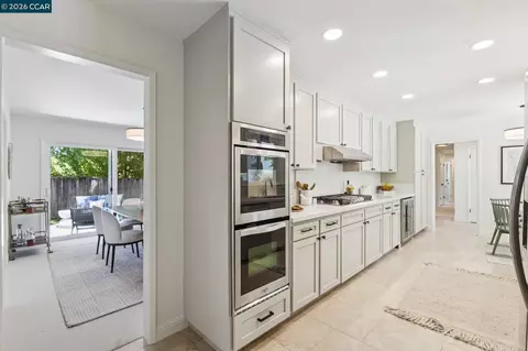 Kitchen - 263 Tharp Dr, Moraga, CA 94556 photo 2 of 5