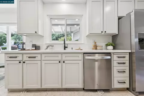 Kitchen - 263 Tharp Dr, Moraga, CA 94556 photo 5 of 5