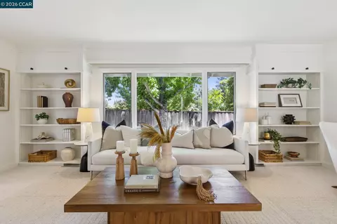 Living - 263 Tharp Dr, Moraga, CA 94556 photo 5 of 11