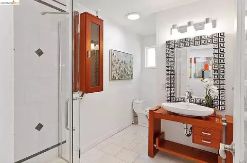 Bath - 227 Richardson Dr, Mill Valley, CA 94941 photo 3 of 3