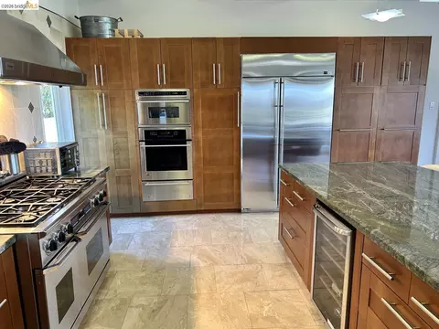 Kitchen - 227 Richardson Dr, Mill Valley, CA 94941 photo 3 of 4