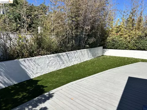 Exterior - 227 Richardson Dr, Mill Valley, CA 94941 photo 2 of 3