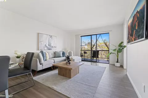 4 Admiral Dr #B430, Emeryville, CA 94608