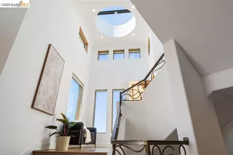 Entry Way - 85 Gravatt Dr, Berkeley, CA 94705 photo 3 of 10